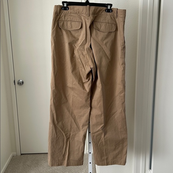 GAP baggy khaki drawstring button front chino - Picture 8 of 8